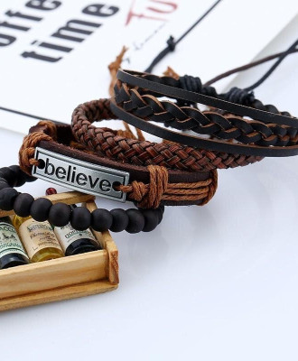 Браслети з екошкіри Believe на затяжці