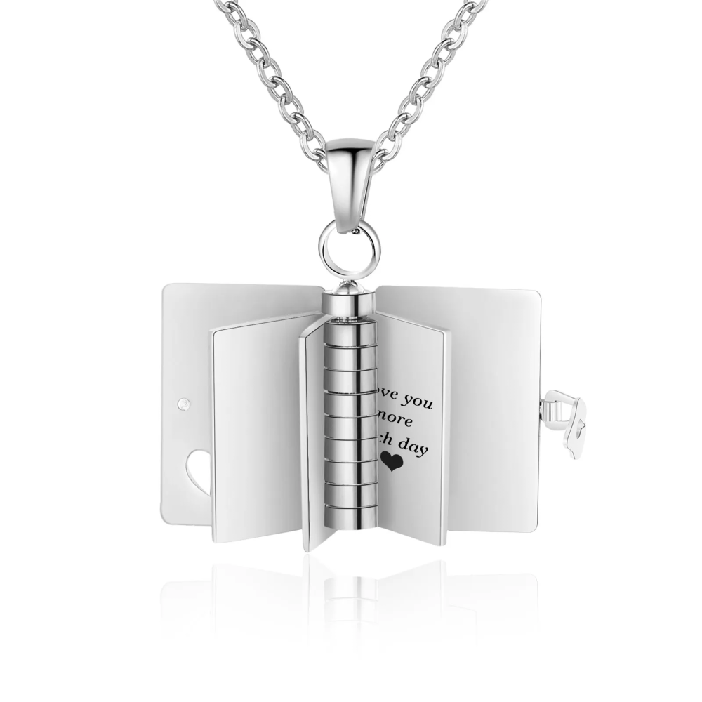 Кулон-книга с индивидуальной гравировкой – персонализированный подарок